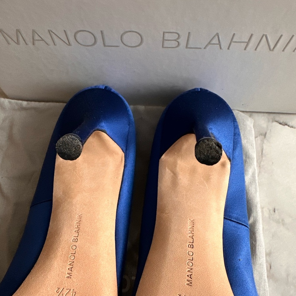 Manolo Blahnik Hangisi Blue Satin Heels with Crystal Buckle, Hangisi Pumps, 42.5 - Picture 15 of 16